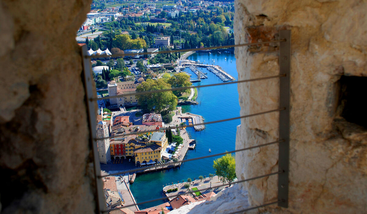 von riva del garda hoch zur festung "bastione" | Garda Hotel Forte Charme