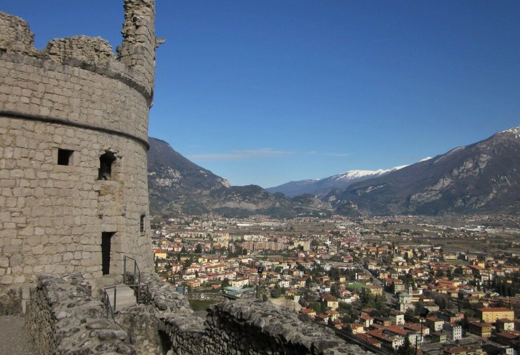 Ascensore panoramico da Riva fino al Bastione | Garda Hotel Forte Charme